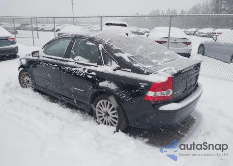 2006 Volvo S40 T5 from USA, damaged, VIN YV1MH682862221940